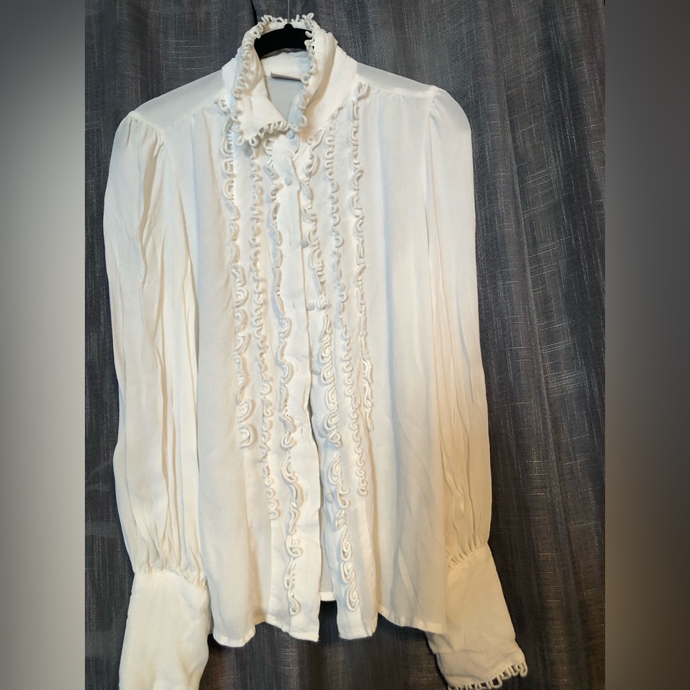 Vintage style white top
